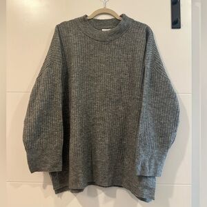 NWOT H&M Women’s Ribbed Crewneck Sweater - Gray